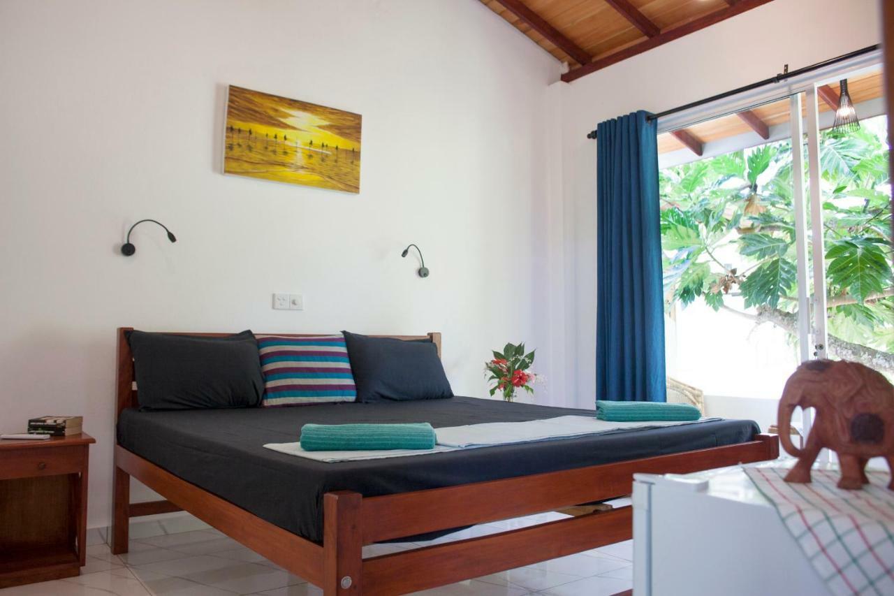 Alvas House Hotel Hikkaduwa Exterior photo